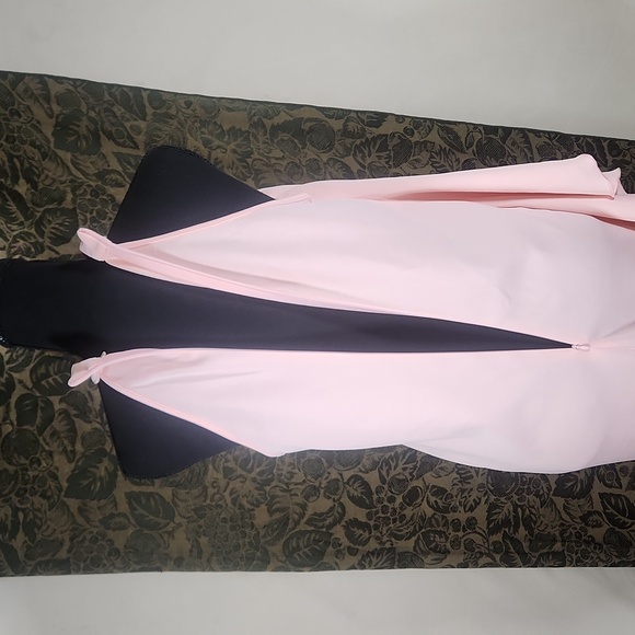 GOWN - Picture 9 of 9